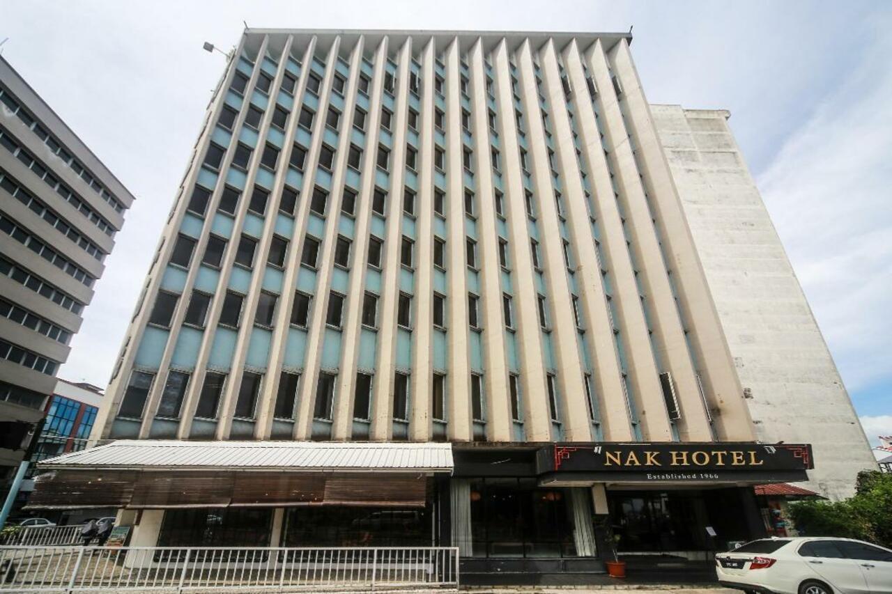 Oyo 1030 Nak Hotel Sandakan Exterior photo